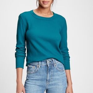 ☀️ NWOT GAP Waffle-Knit Long Sleeve Crewneck T-shirt